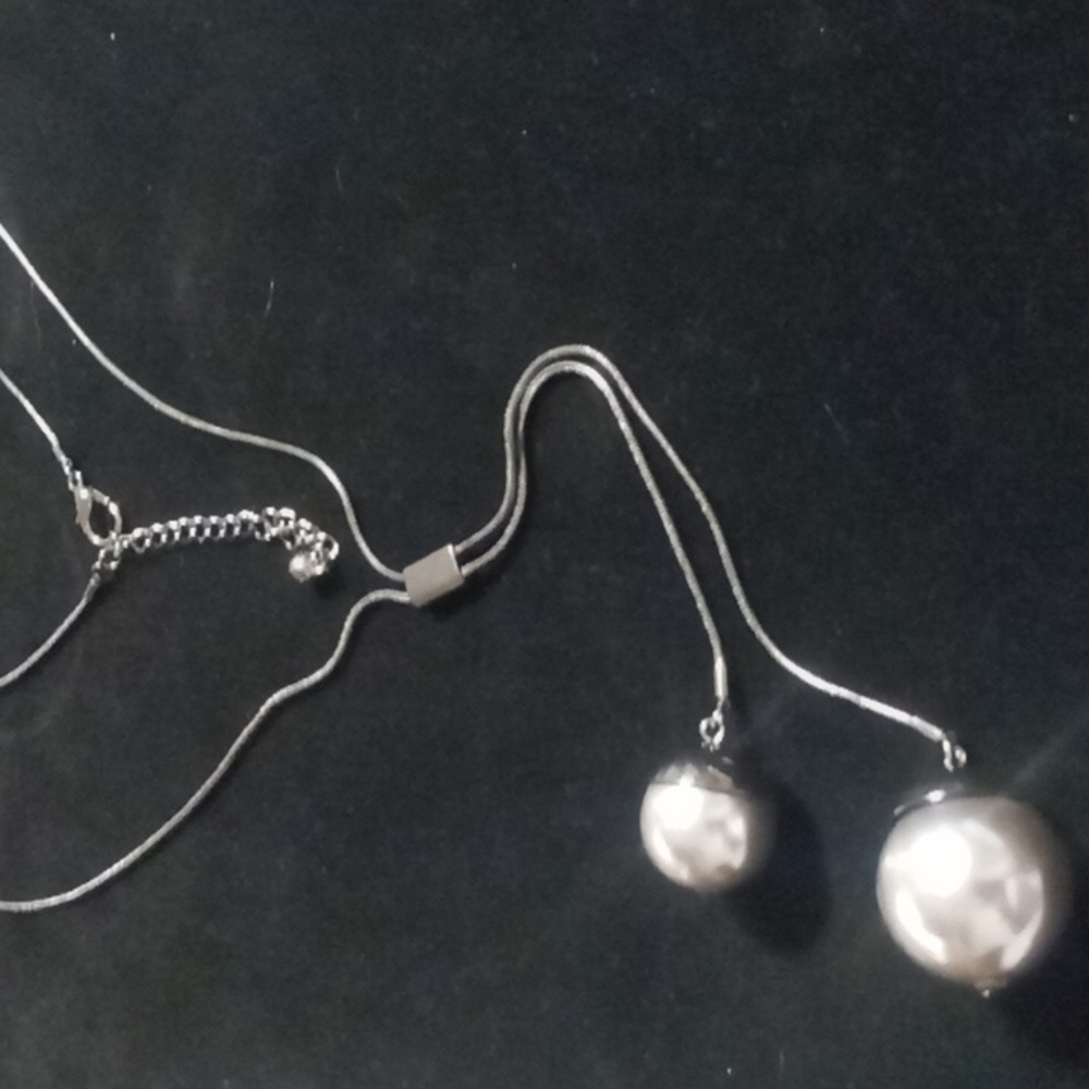 Stylish lariet necklace Blackened snake chain silver metal beads 26 +2 in long